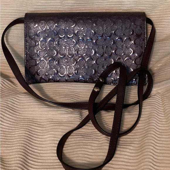 Coach cross body clutch - Picture 2 of 6
